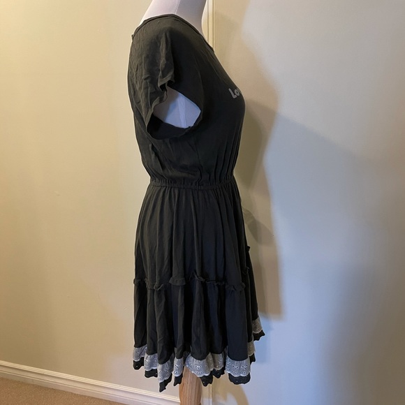 Very cute Wildfox ‘love is everything’ dress - Picture 5 of 9